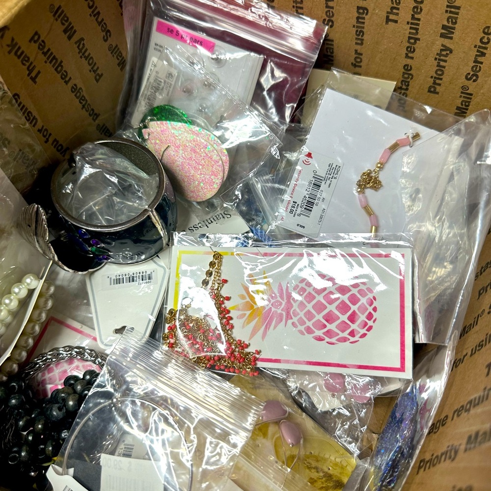 $3 Jewelry Blowout sale Minimum 2 items